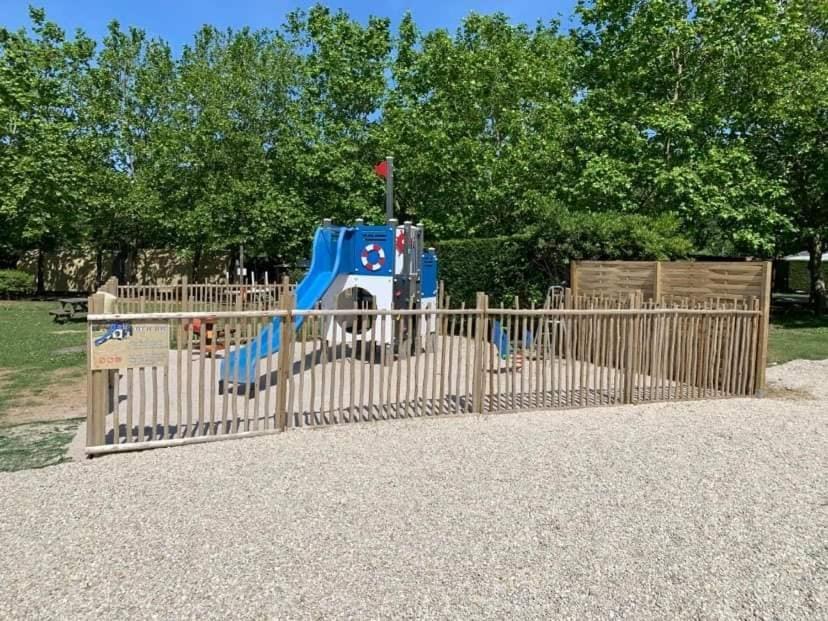 Camping Les Maraises Saint-Martin-de-Ré Eksteriør billede