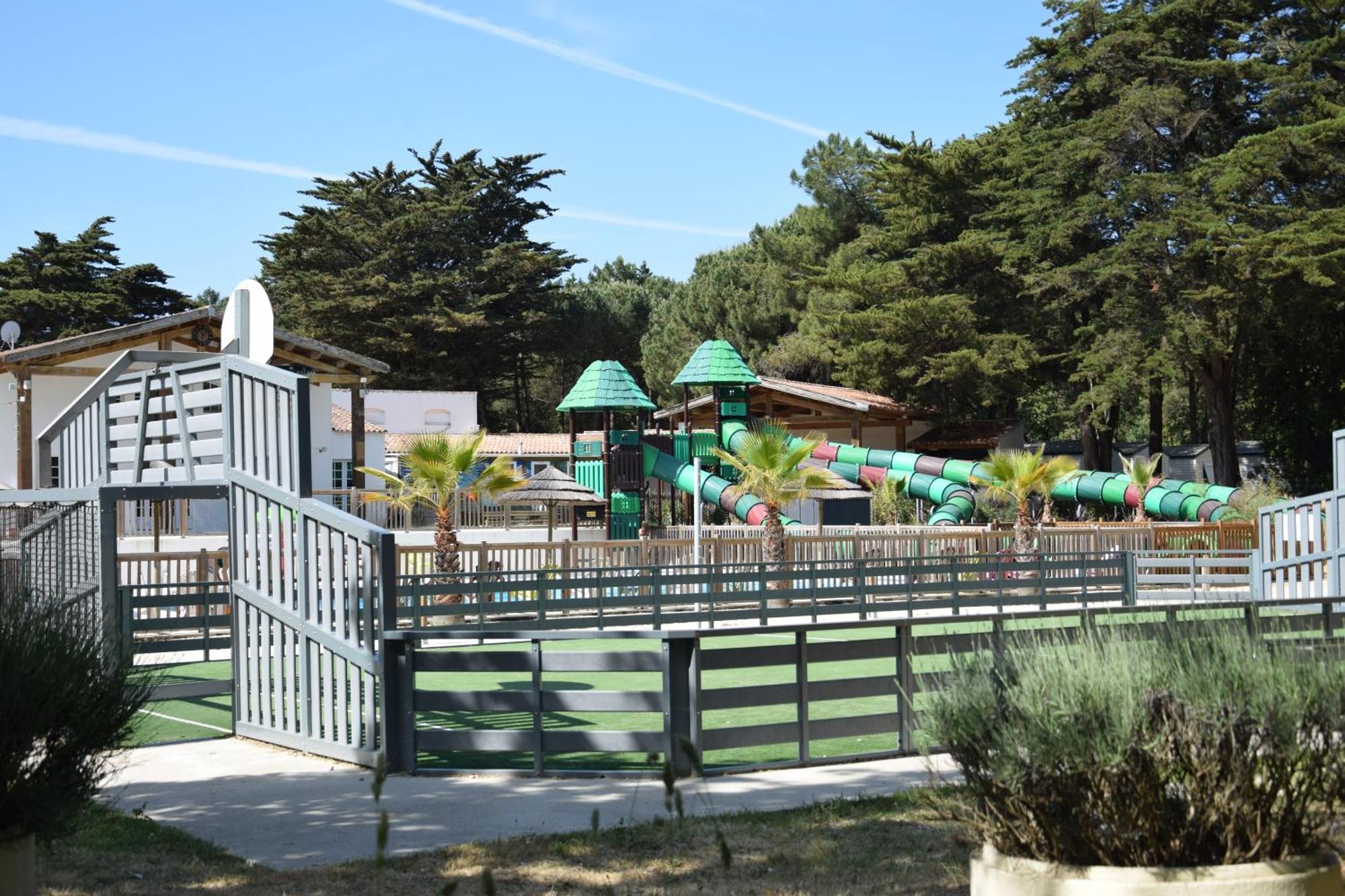Camping Les Maraises Saint-Martin-de-Ré Eksteriør billede