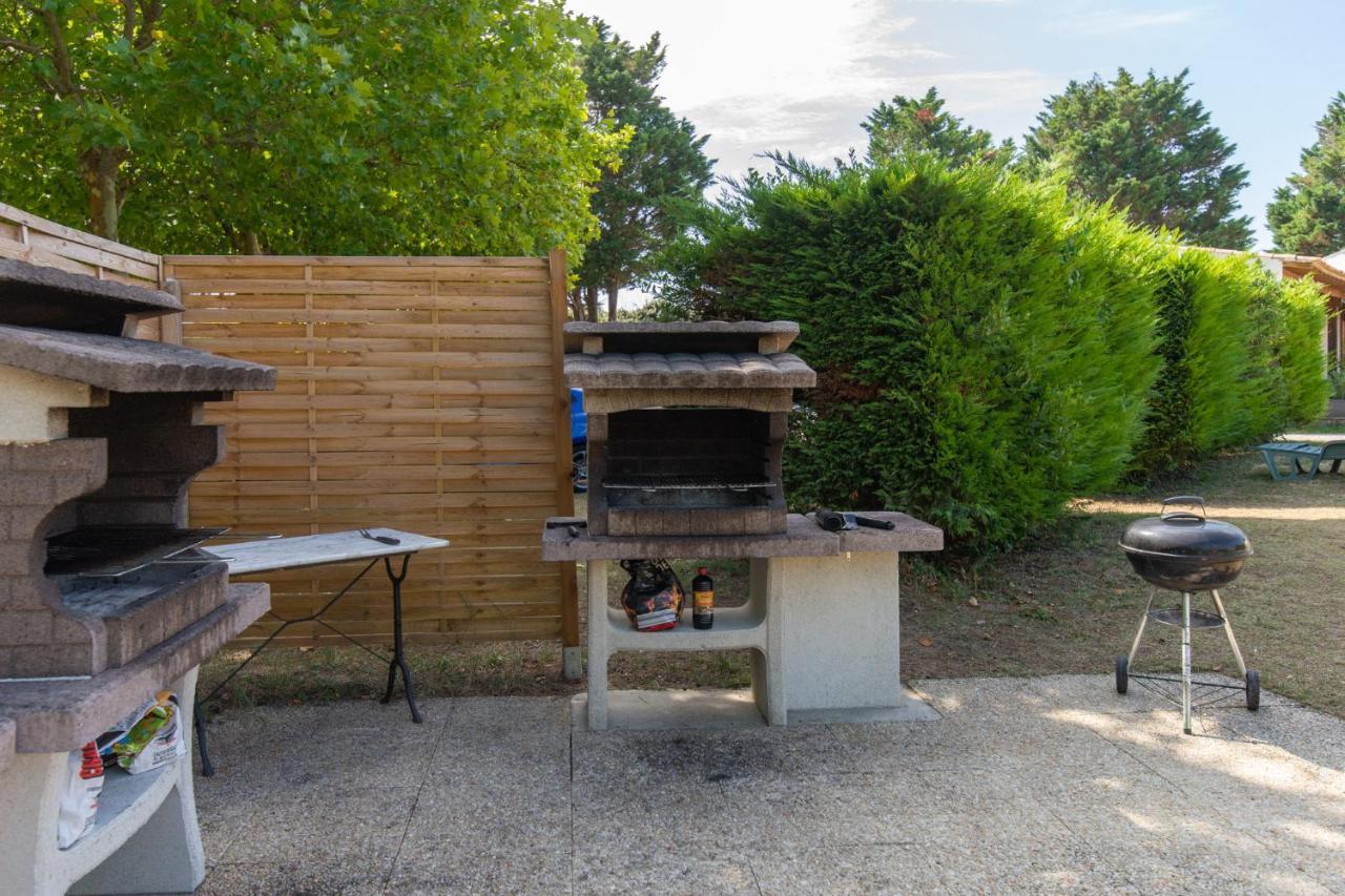 Camping Les Maraises Saint-Martin-de-Ré Eksteriør billede